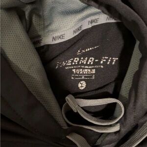 Nike Black and Gray Therma-Fit Hoodie